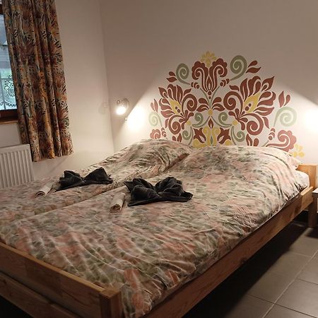 Gesztenye Vendégház Ságvár Extérieur photo