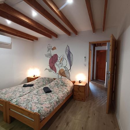 Gesztenye Vendégház Ságvár Extérieur photo
