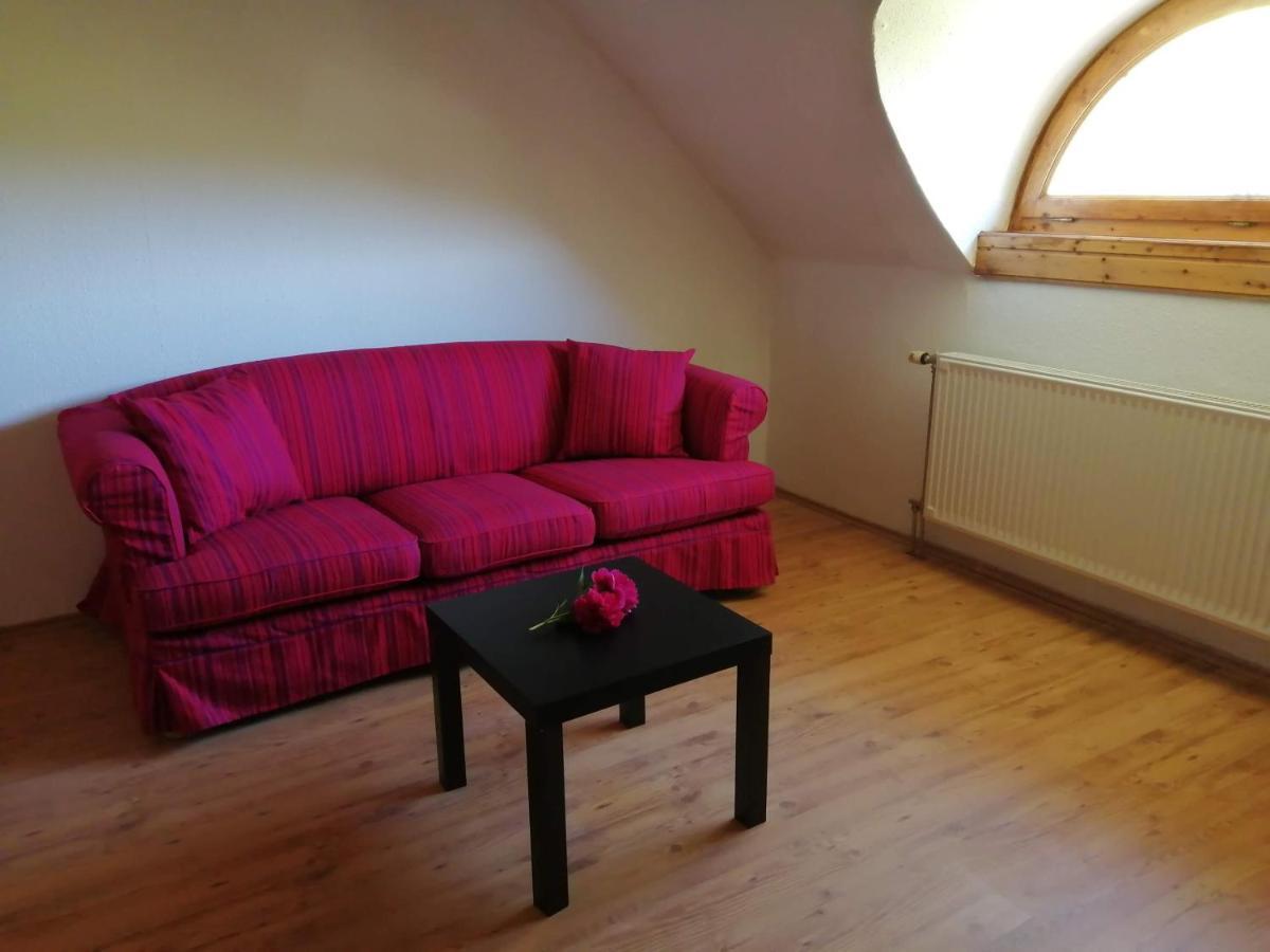 Gesztenye Vendégház Ságvár Extérieur photo